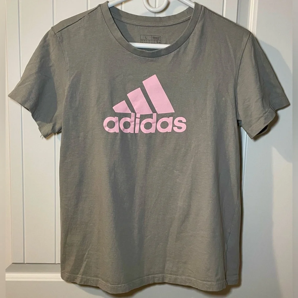 Adidas Short Sleeve Tee with Pink Logo - Picture 1 of 4